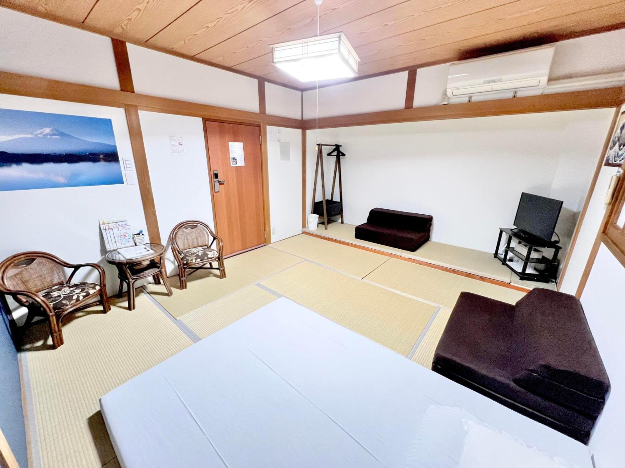 Kansai Guesthouse: Convenient Tsuruhashi Near Namba And Universal