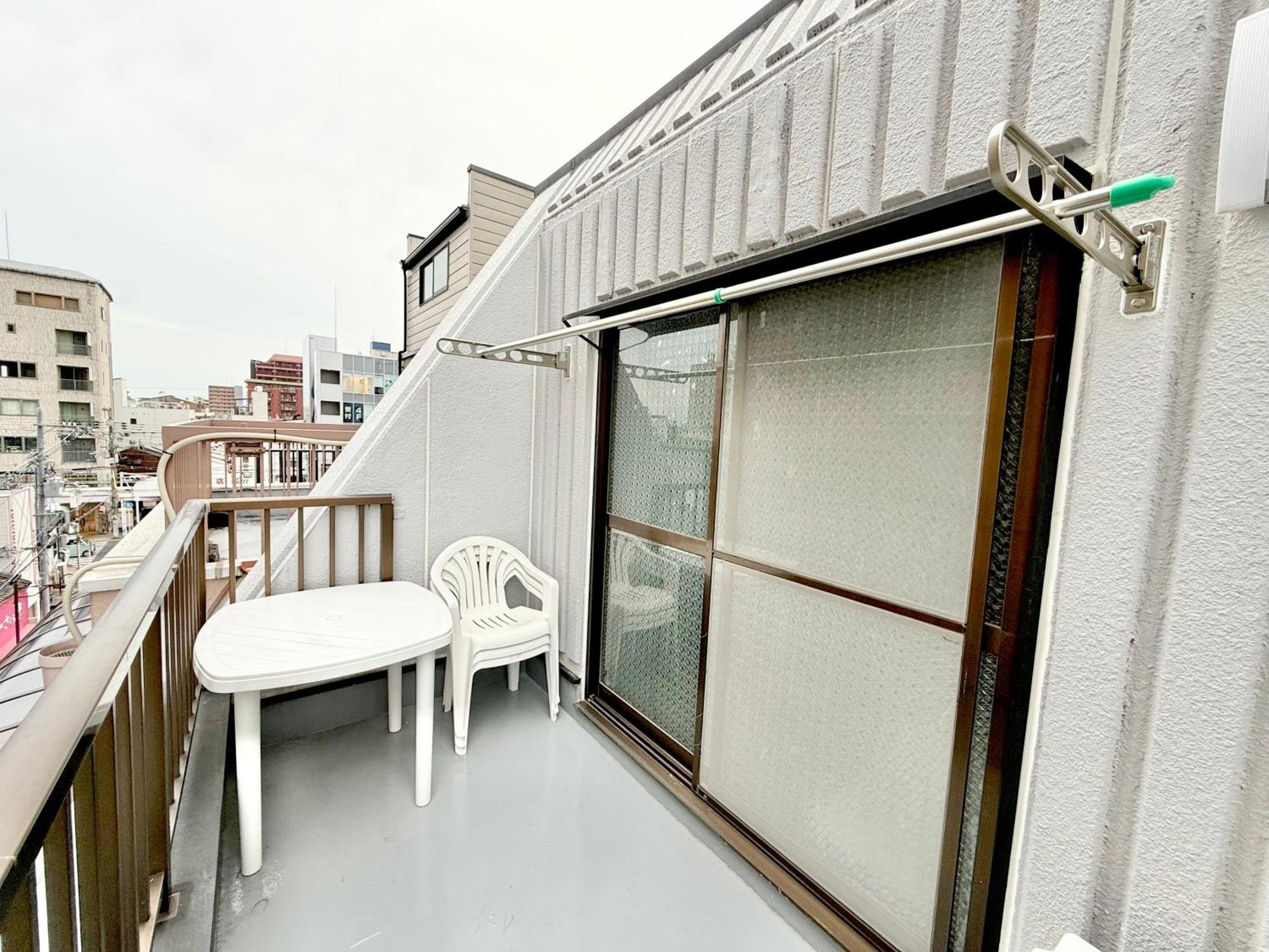 Apartment Kansai Guesthouse: Convenient Tsuruhashi Near Namba And Universal